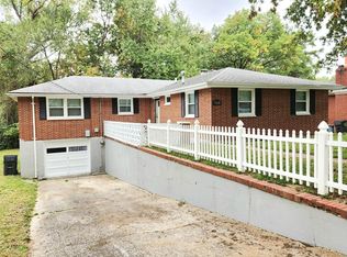 9628 Ridge Heights Rd, Fairview Heights, IL 62208