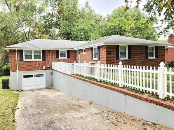 9628 Ridge Heights Rd, Fairview Heights, IL 62208