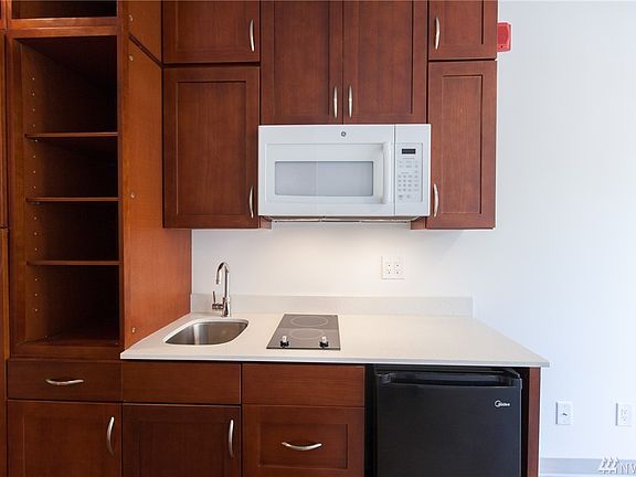 5th image of 4724 22nd Ave NE APT 501