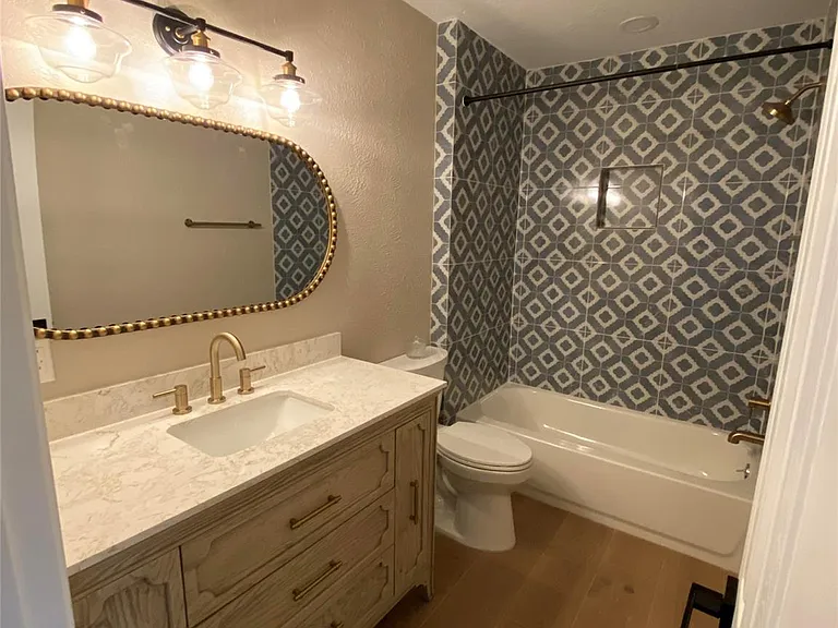 10550 Emnora Ln — Photo 24