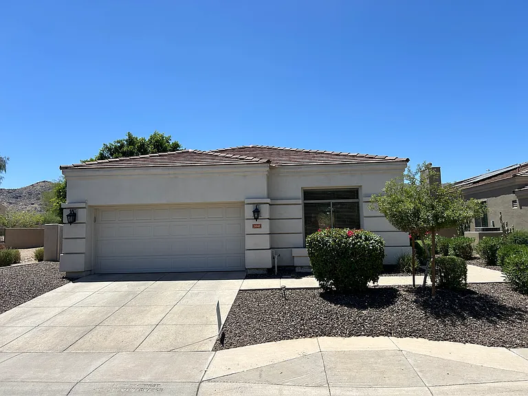 2041 E Fawn Dr — Photo 3