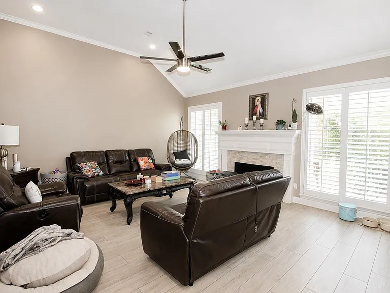 2019 Rosalyn Ct — Photo 2