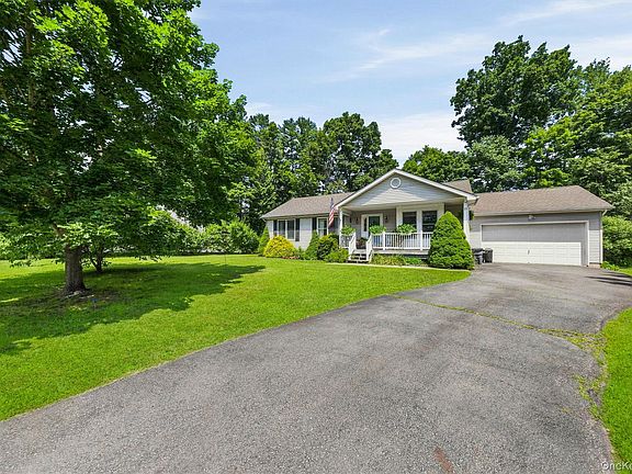 5th image of 22 Rosewood Lane