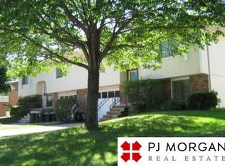 2664 N 93rd St, Omaha, NE 68134