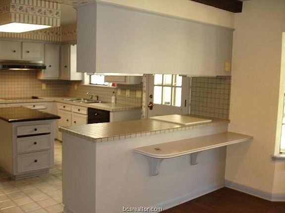 4th image of 2811 Cherry Creek Cir