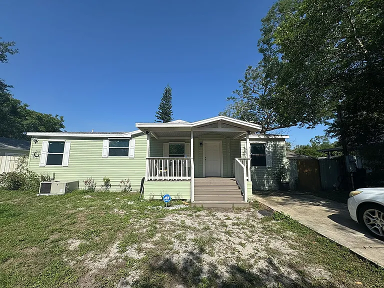 1430 Hilltop Rd — Photo 1