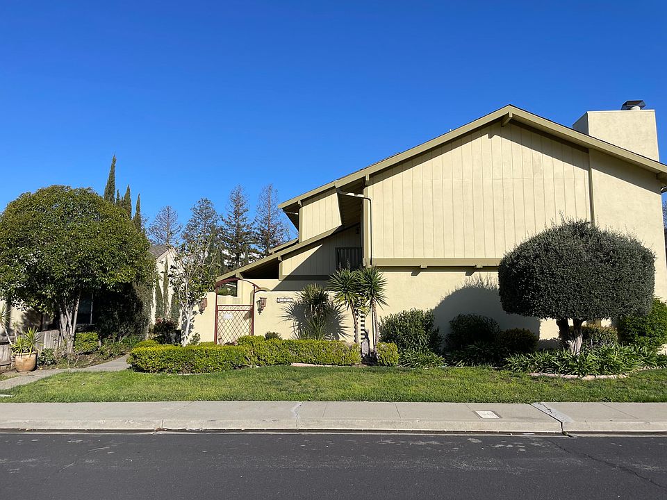 1st image of 5321 Sonoma Dr #1