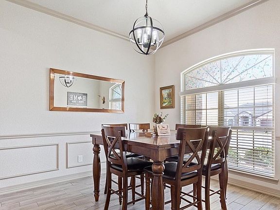 4th image of 2977 Presidio Cir