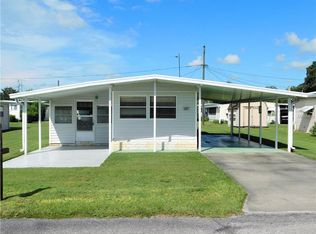 5337 Flint St, Zephyrhills, FL 33542