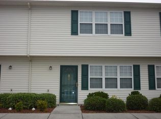 82 Crush Ct, Swansboro, NC 28584