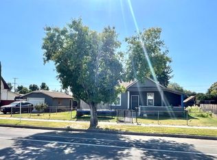 917 J St, Reedley, CA 93654