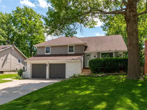 1617 E 153rd St, Olathe, KS 66062