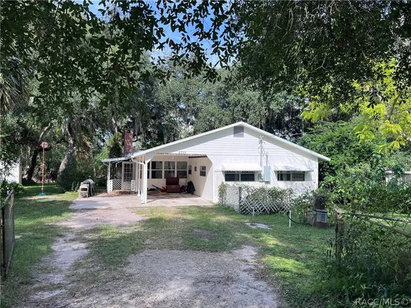 6725 S Whippoorwill Cir, Floral City, FL 34436