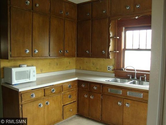 5th image of 914 N Holcombe Ave