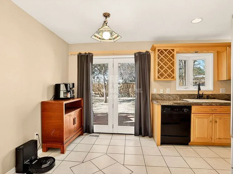 11185 E Linvale Dr — Photo 5