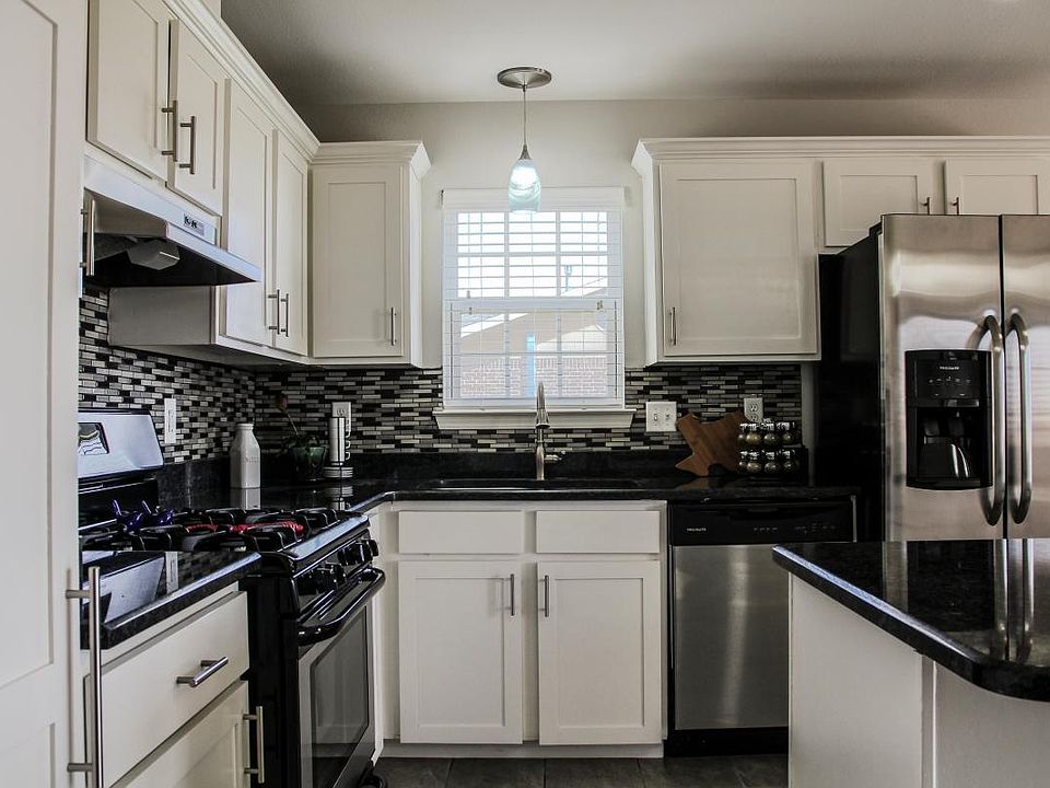 1st image of 4612 Loma Bonita Dr