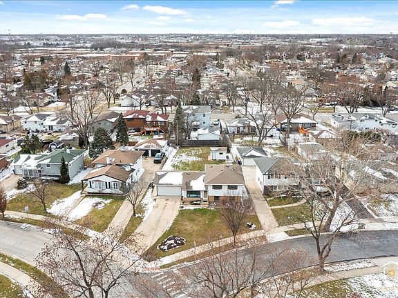 3rd image of 216 S Evergreen Ave