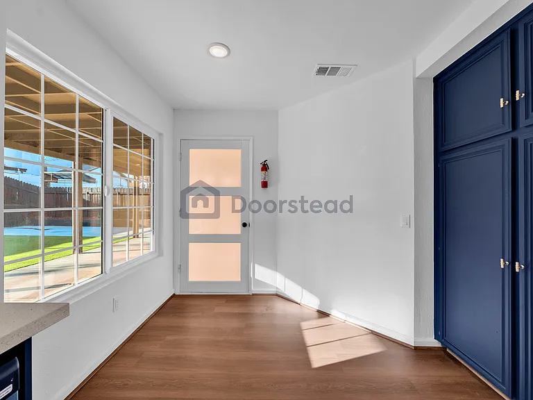 26150 Coronada Dr — Photo 16