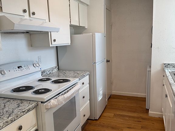 3rd image of 12615 Brookglade Cir Unit 211