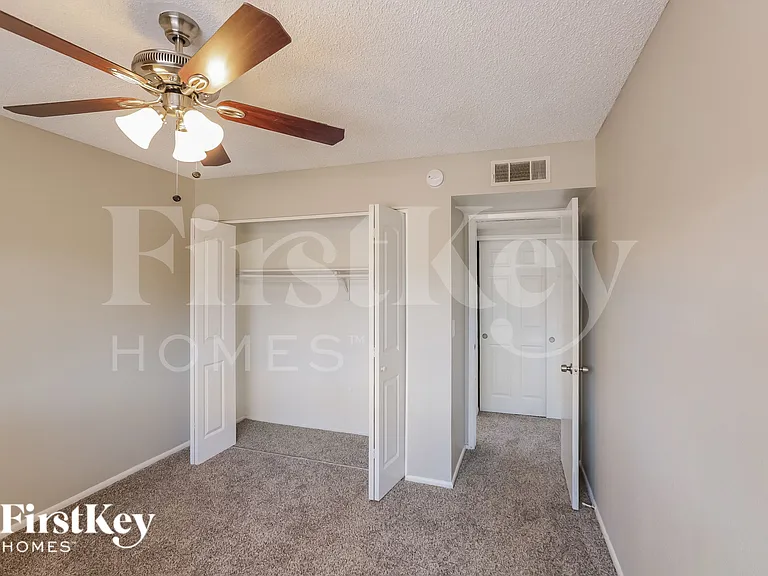 6849 W Yucca St — Photo 11