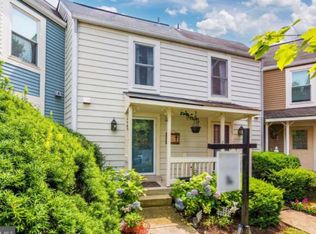 1763 Whisperhill Dr, Reston, VA 20194