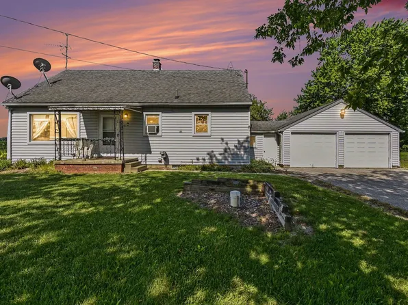 7265 Bay Rd, Saginaw, MI 48604