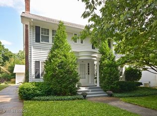 239 Lawndale Ave, Aurora, IL 60506