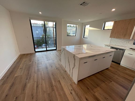 4th image of 1933 Vista Del Mar St #3