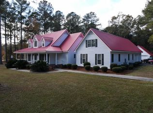 34 Plantation Dr, Swainsboro, GA 30401