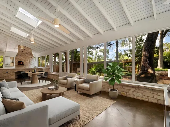 2112 Wychwood Dr, Austin, TX 78746