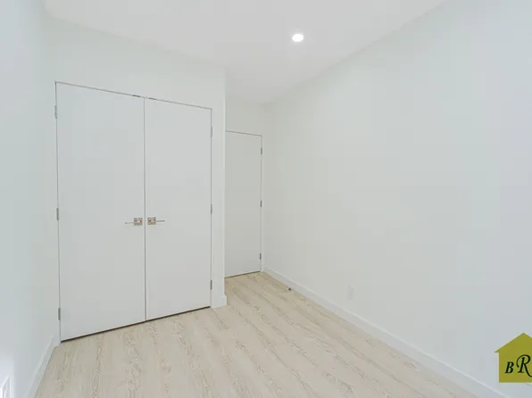 2815 Ocean Parkway image 30 of 32