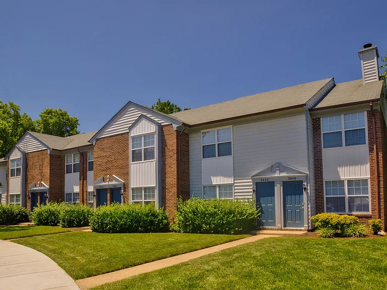 Auburn Place Apartments — Photo 14