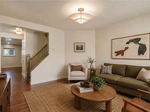 2nd image of 264 46th St