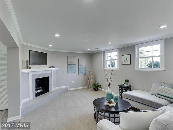 4th image of 2505 Childs Ln