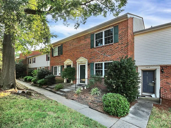 8817 Hunter Ridge Dr, Charlotte, NC 28226