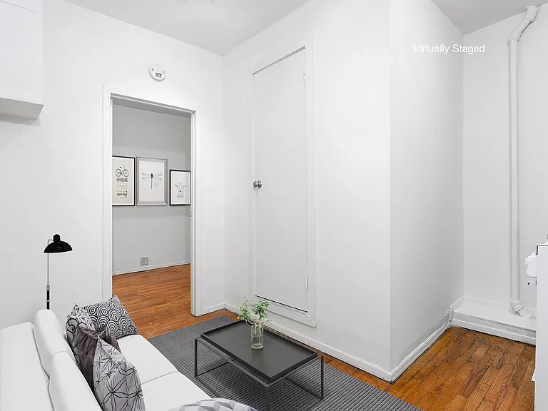 242 E 10th St #8 — Photo 3