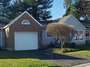 89 Standish Dr, Mount Sinai, NY