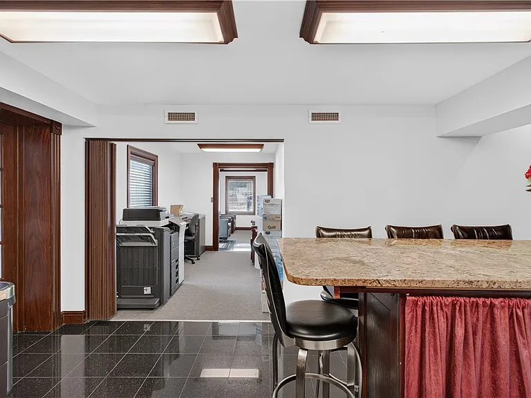 7240 McKnight Rd — Photo 25