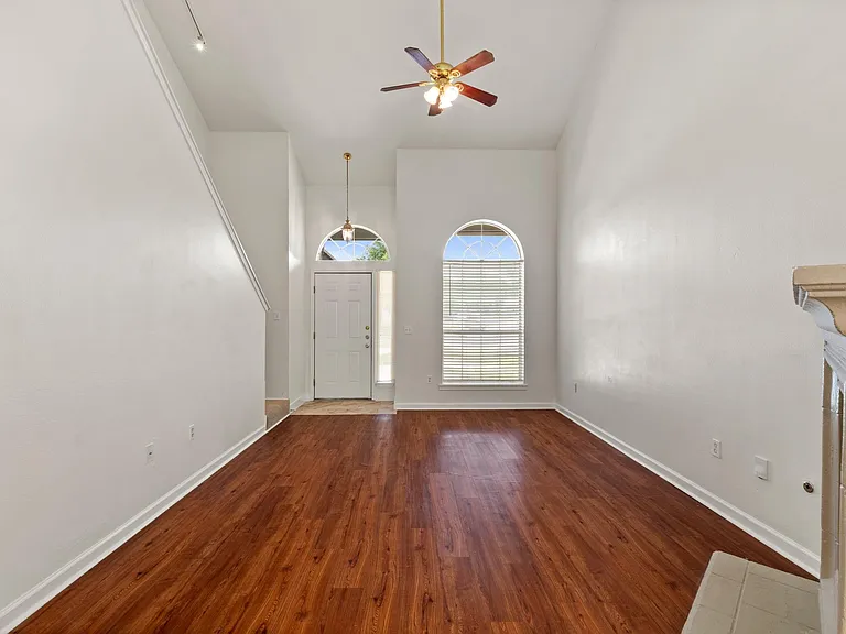 1908 Windy Park Dr — Photo 7