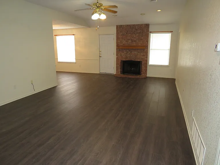2706 David Dr — Photo 2
