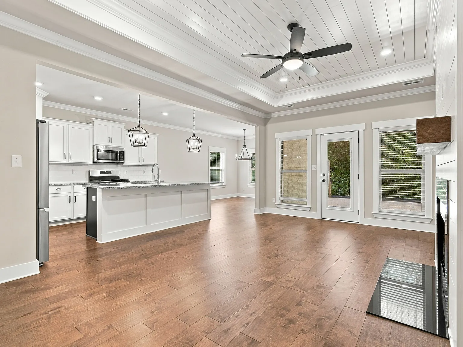 3 bed, 1696 sqft, $1,850 — Photo 4