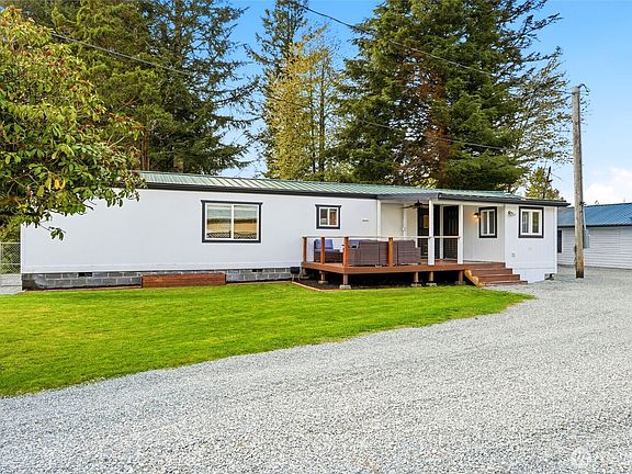 2nd image of 915 Dyer Road