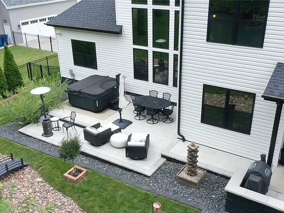 4th image of 512 Hawthorne Ridge Ct