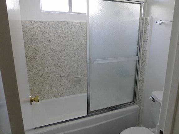 3rd image of 833 5th St APT 209
