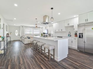701 SE 36th St, Cape Coral, FL 33904