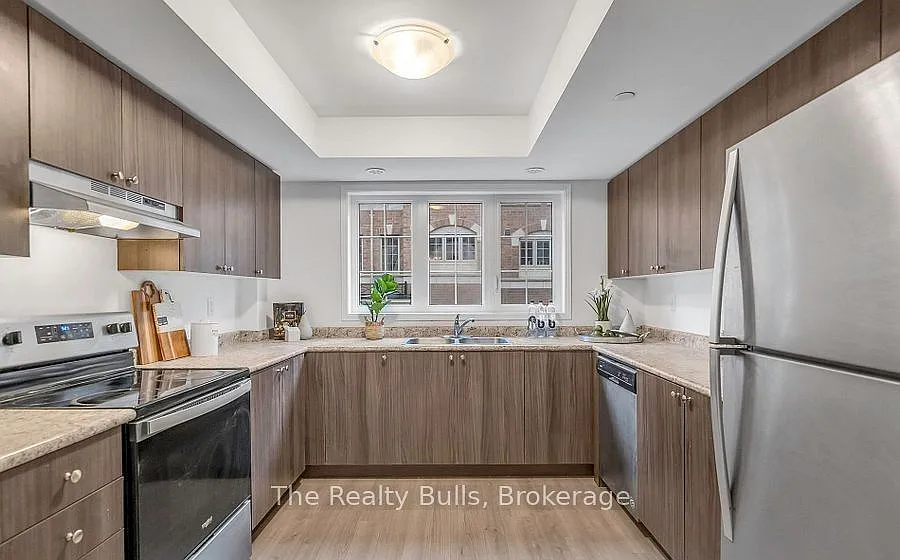 4 bed, $3,000 — Photo 3