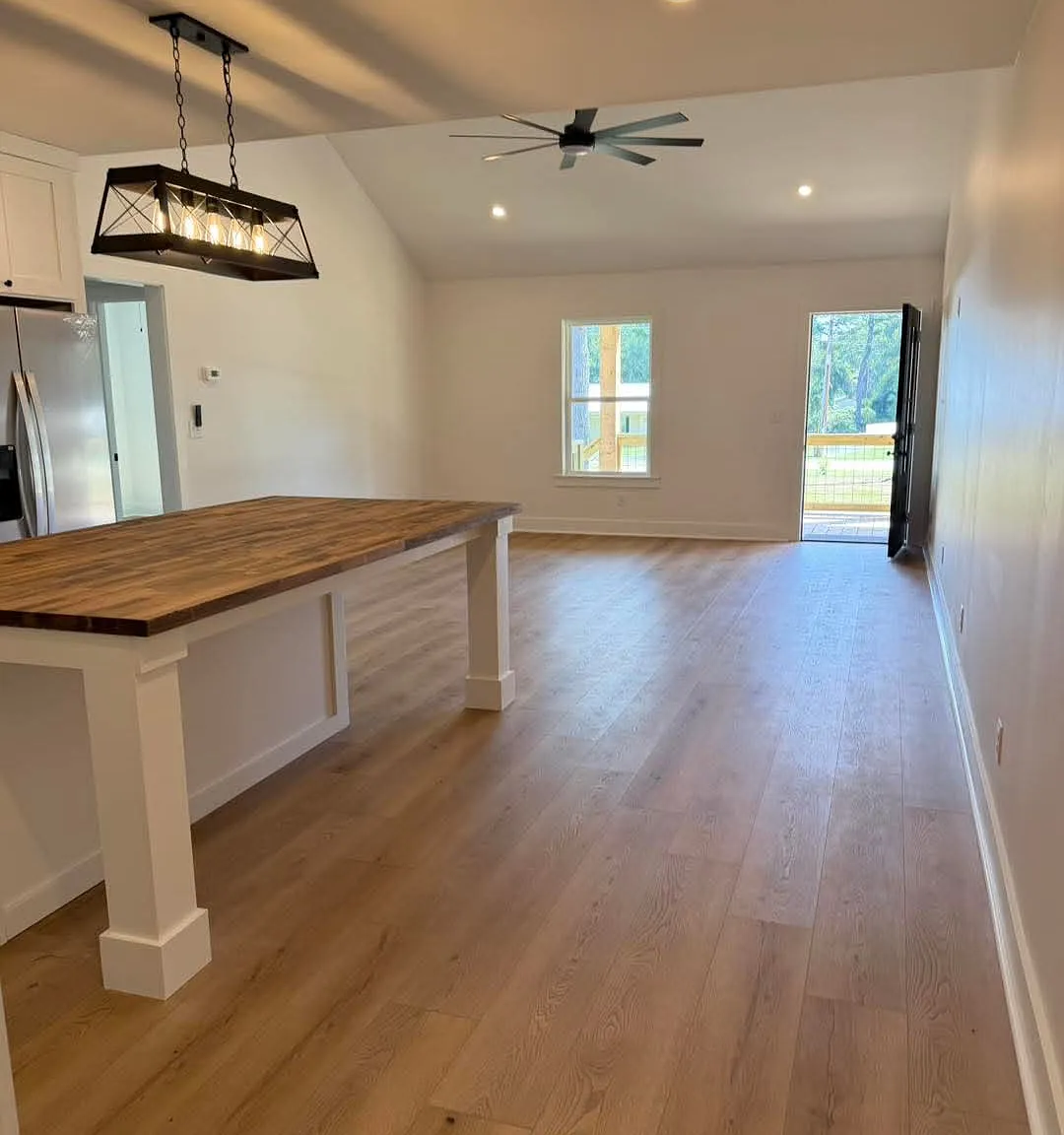 2 bed, 1224 sqft, $1,650 — Photo 3