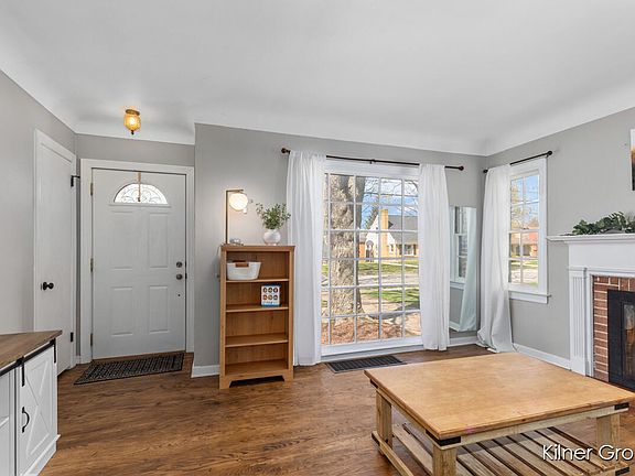 5th image of 2606 Raymond Ave SE