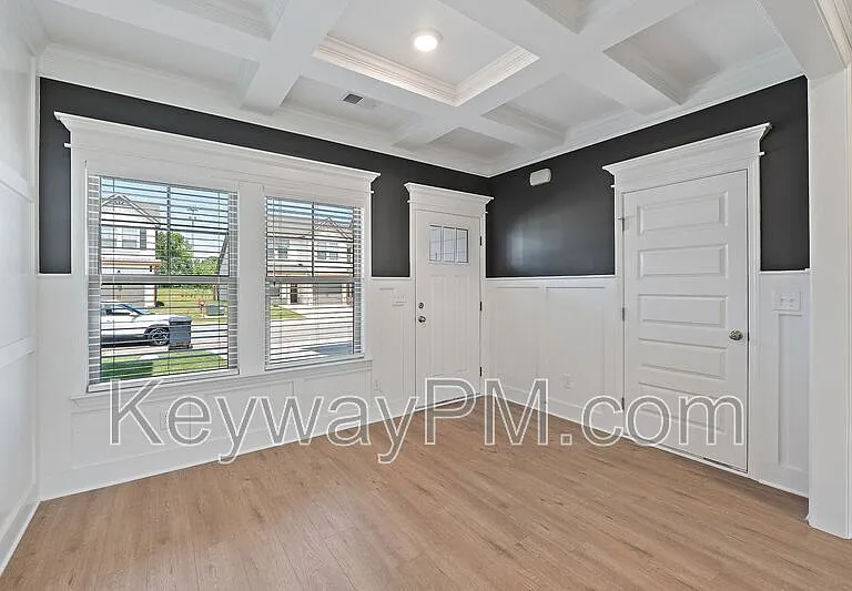 1117 Jolly Ln — Photo 3