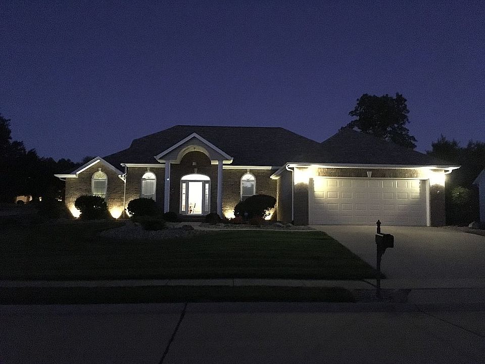 1st image of 22 W Southcrest Cir
